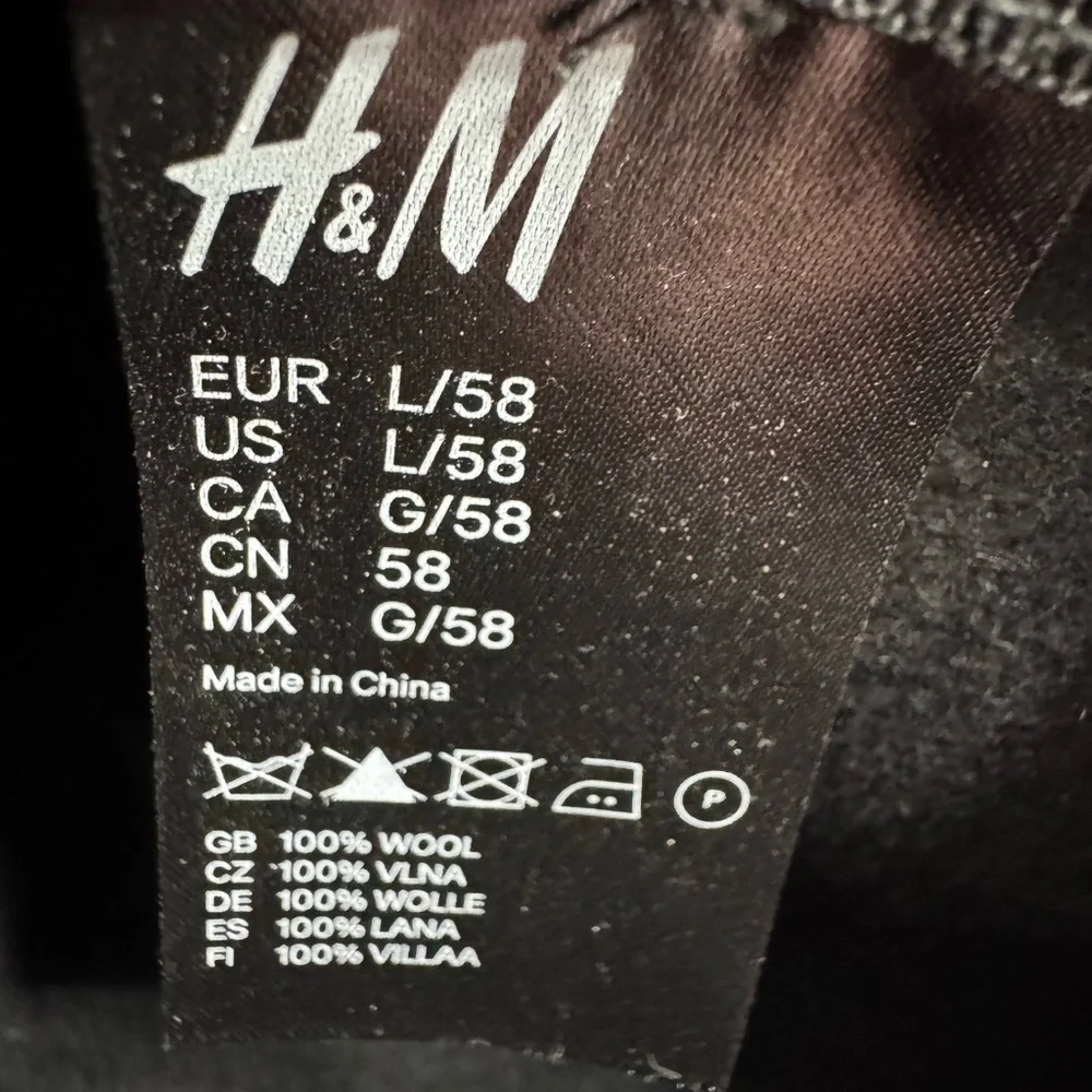 H&M Classic Black Floppy Hat - Picture 6 of 6